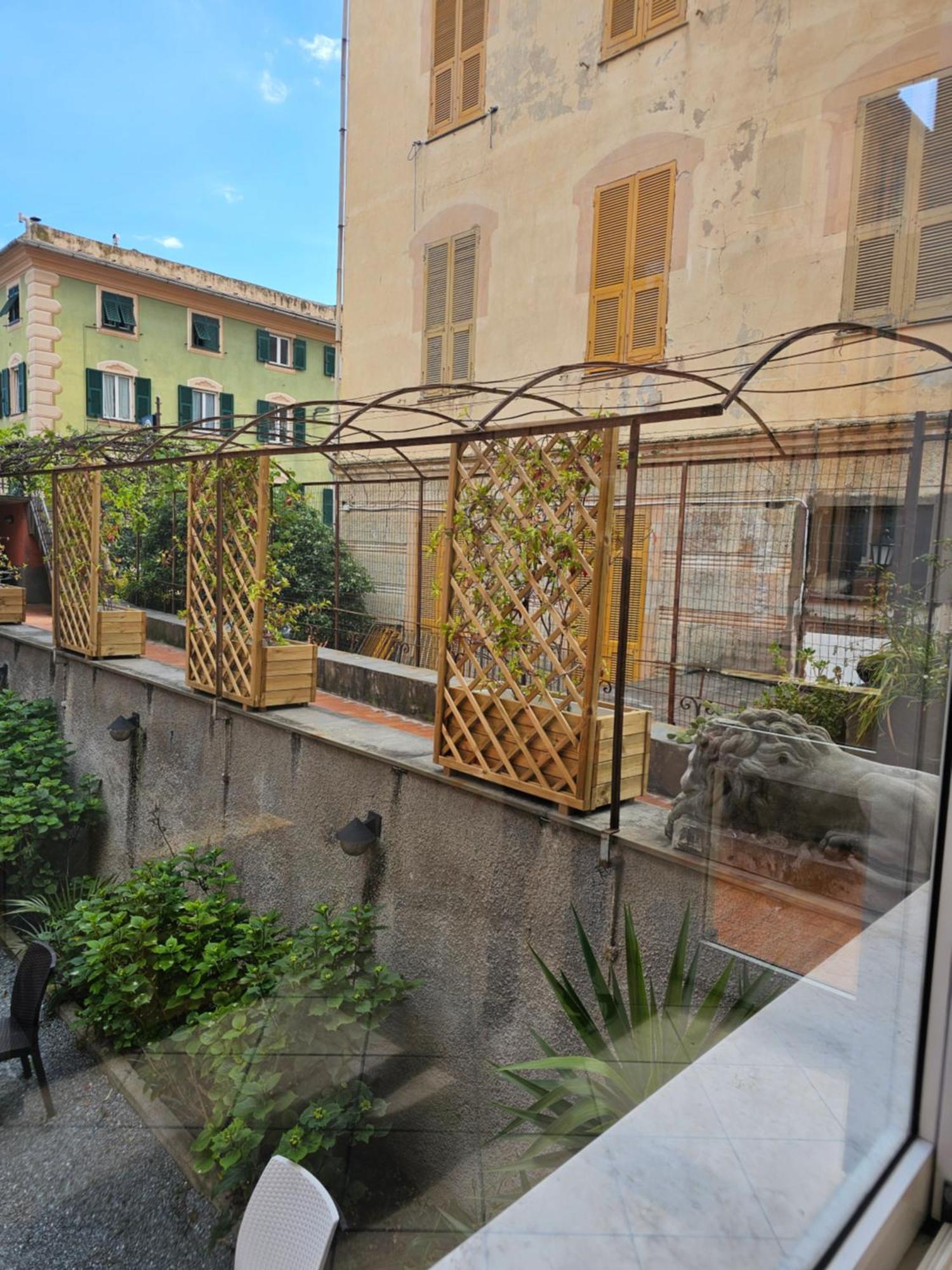 Casa Atena, Spaziosa, Romantica Con Idromassaggio Privato Varazze Exterior photo