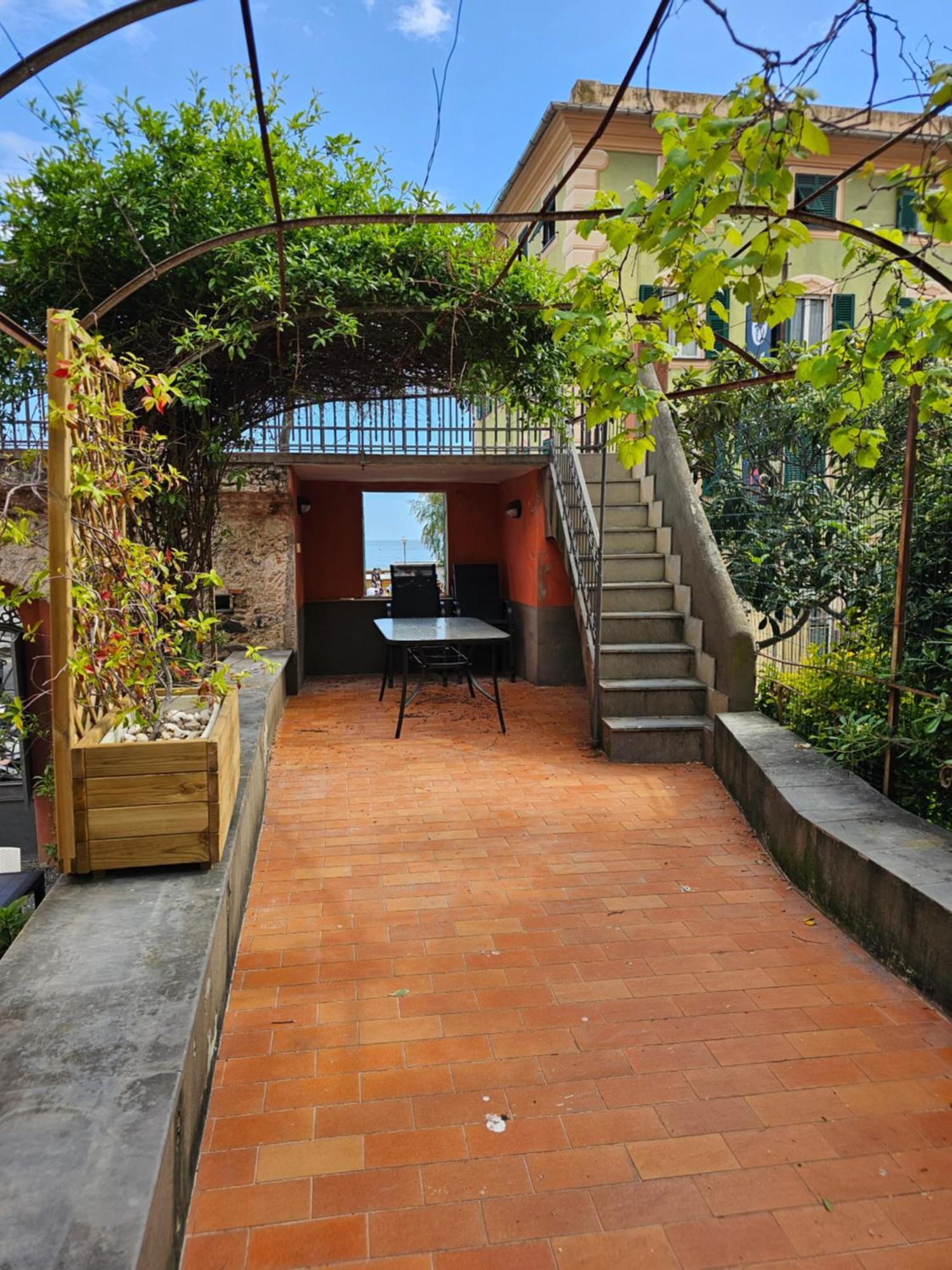 Casa Atena, Spaziosa, Romantica Con Idromassaggio Privato Varazze Exterior photo