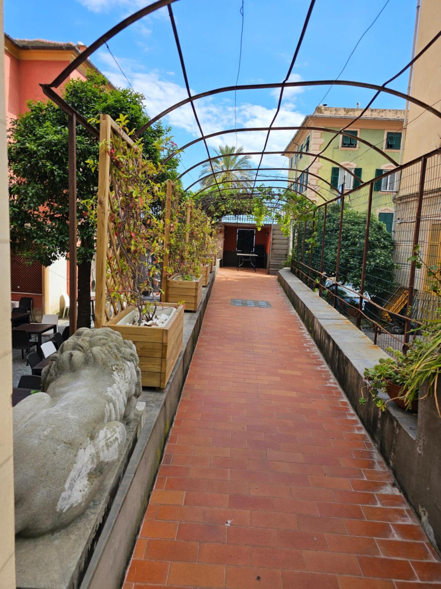 Casa Atena, Spaziosa, Romantica Con Idromassaggio Privato Varazze Exterior photo